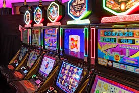 The Application Of Curved LCD Screens In Gambling Slot Machines